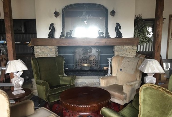 古風で清潔で温かみのある英国カントリー調の部屋 ドリームライフ